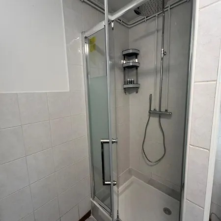 Maison Lumineuse A Avec Parking Gratuit Διαμέρισμα *