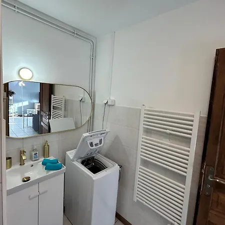 Maison Lumineuse A Avec Parking Gratuit *